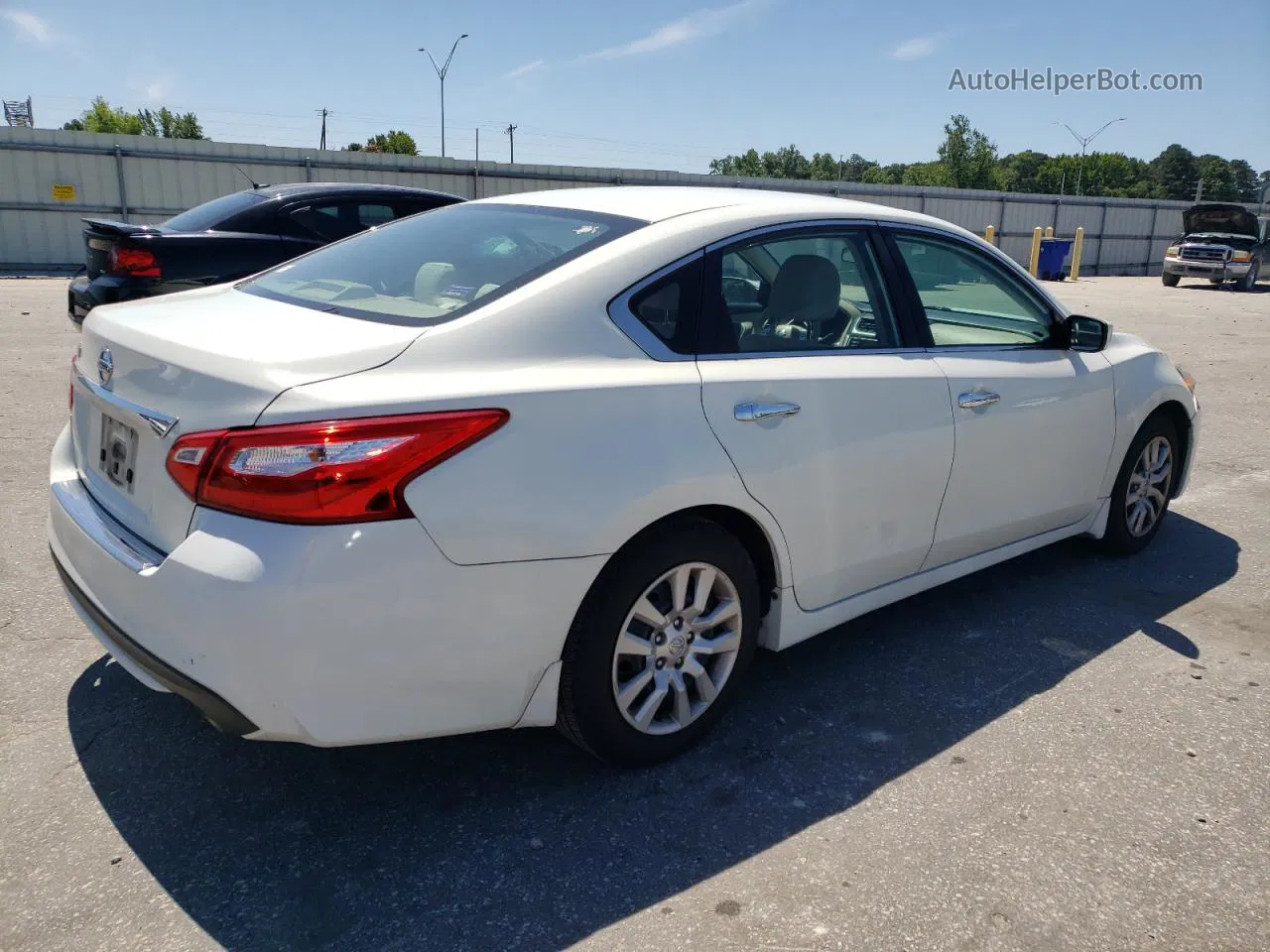 2017 Nissan Altima 2.5 White vin: 1N4AL3AP3HC122487