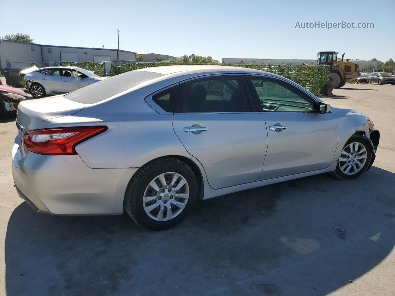 2017 Nissan Altima 2.5 Серебряный vin: 1N4AL3AP3HC194970