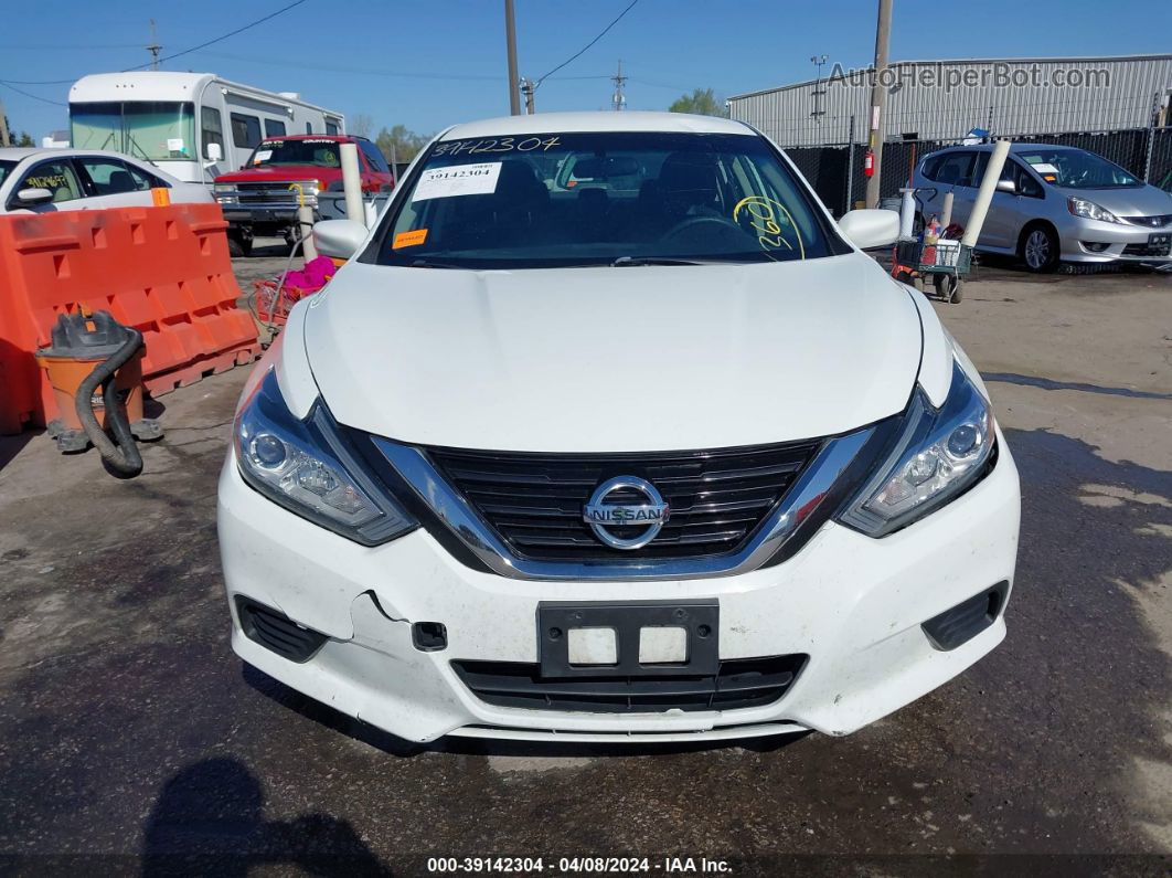 2017 Nissan Altima 2.5 S White vin: 1N4AL3AP3HC208527