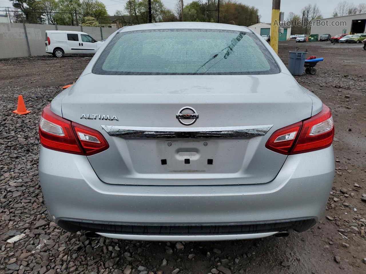 2017 Nissan Altima 2.5 Silver vin: 1N4AL3AP3HN302668