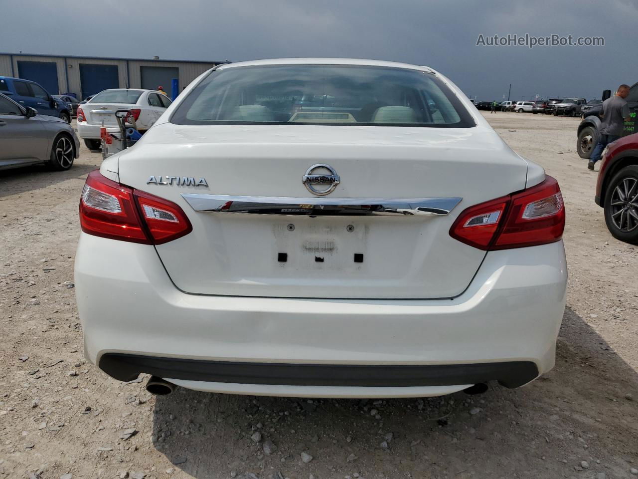 2017 Nissan Altima 2.5 White vin: 1N4AL3AP3HN325402