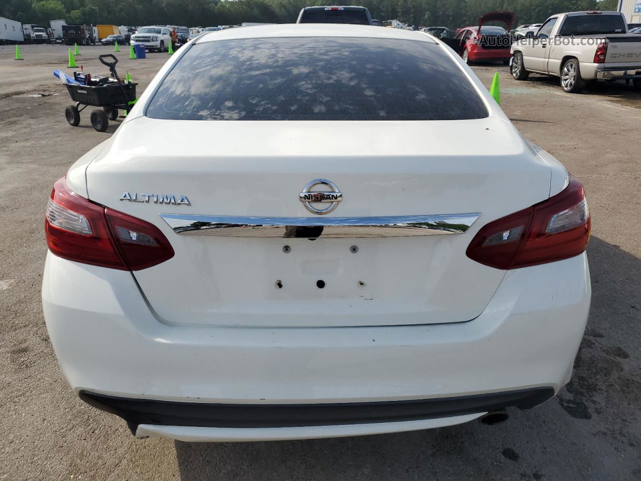 2018 Nissan Altima 2.5 White vin: 1N4AL3AP3JC118929