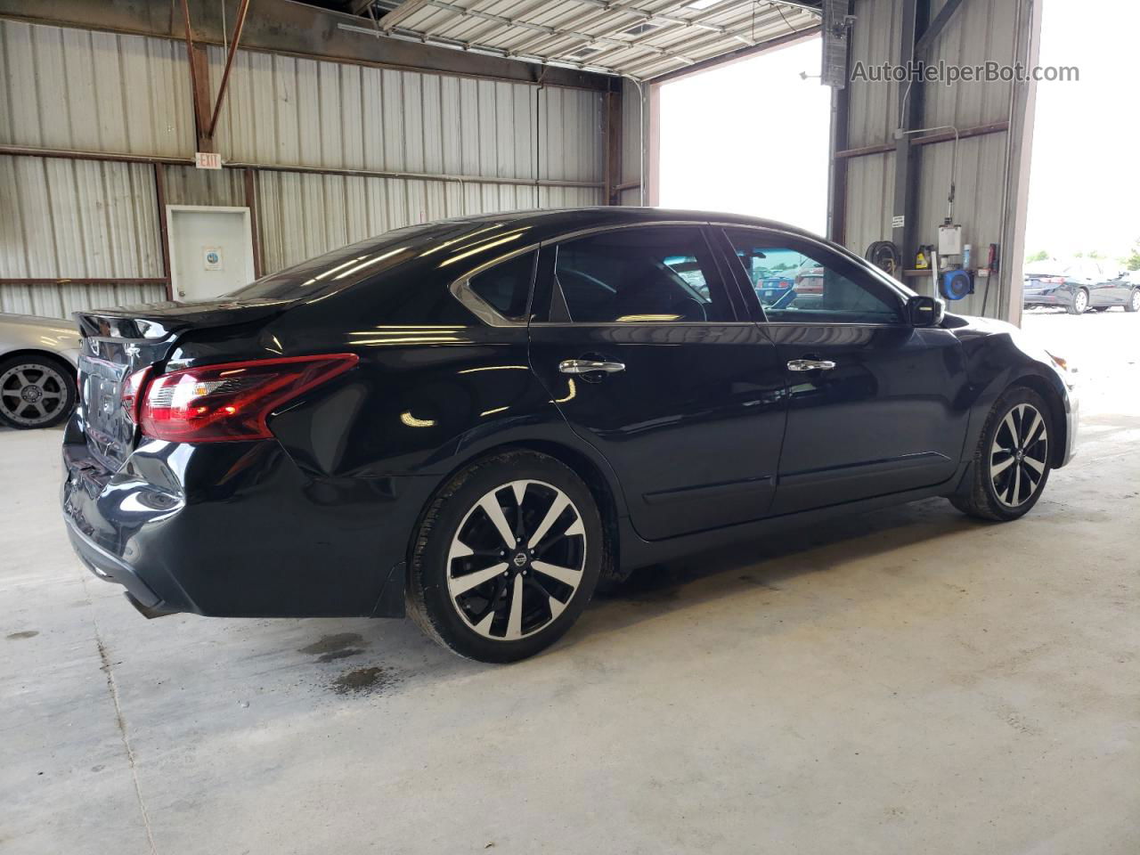 2018 Nissan Altima 2.5 Black vin: 1N4AL3AP3JC280530