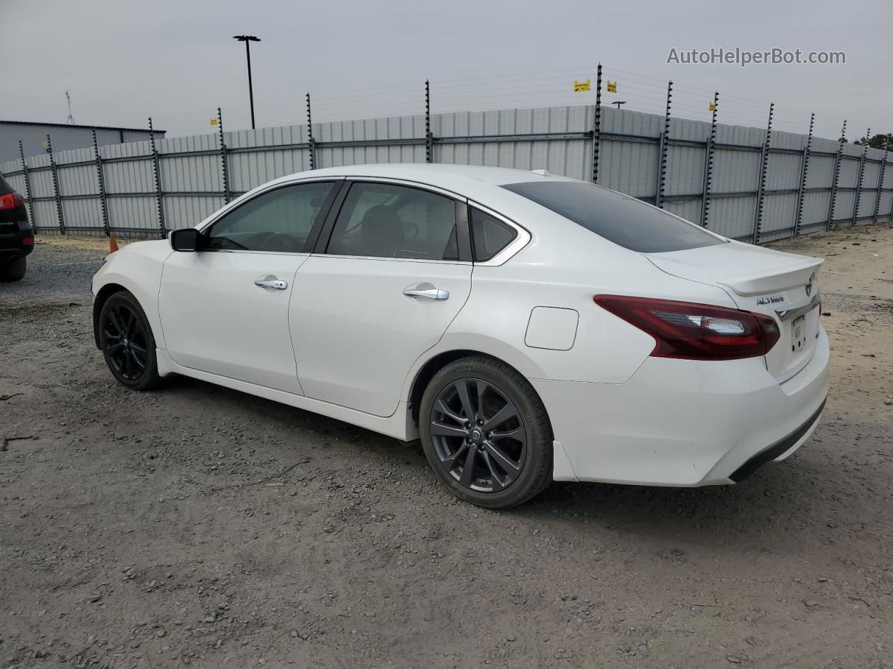 2018 Nissan Altima 2.5 White vin: 1N4AL3AP3JC292676