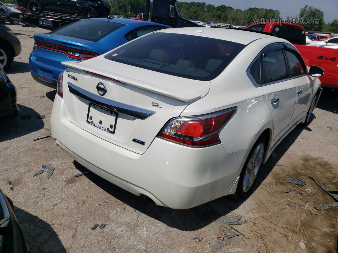 2014 Nissan Altima 2.5 White vin: 1N4AL3AP4EC409705