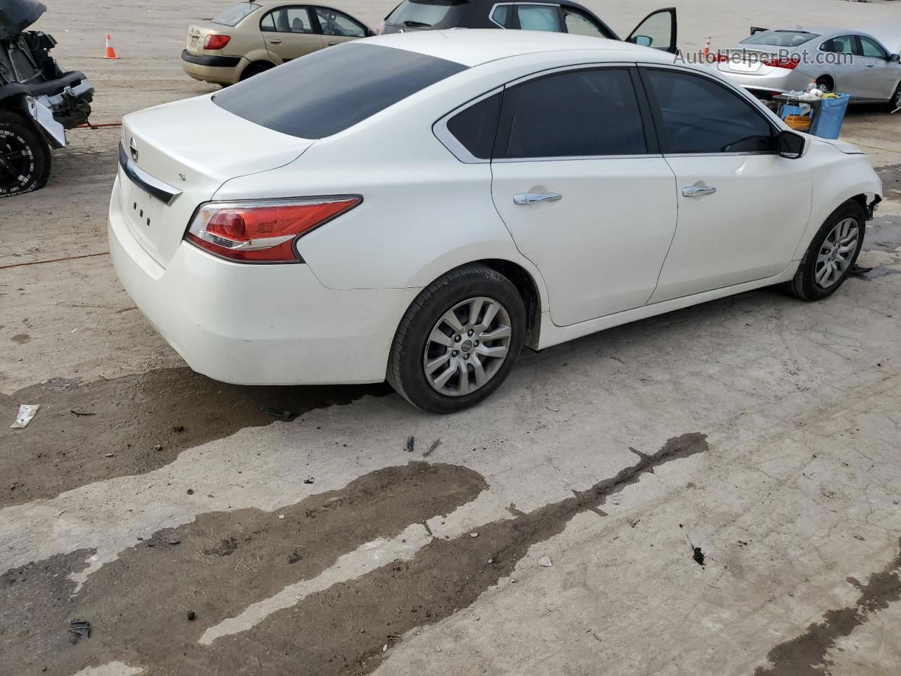 2015 Nissan Altima 2.5 White vin: 1N4AL3AP4FC242991