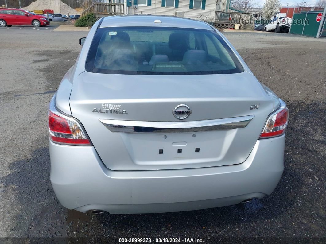 2015 Nissan Altima 2.5 Sv Серебряный vin: 1N4AL3AP4FC254610