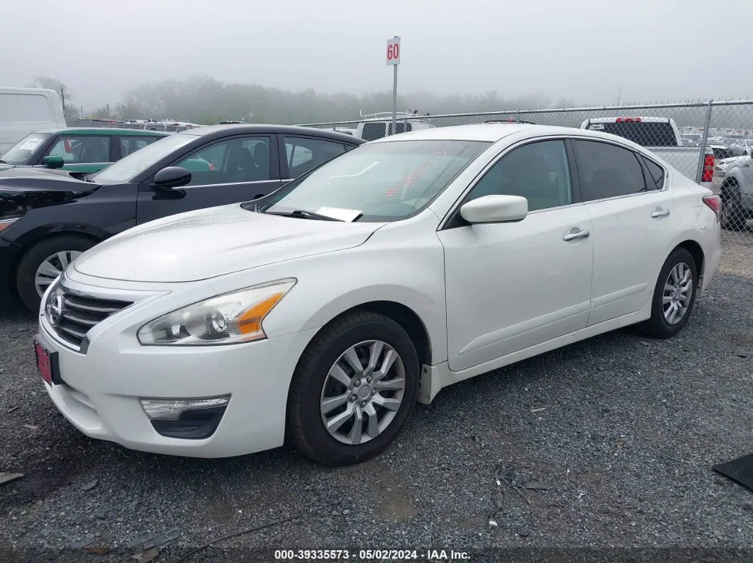 2015 Nissan Altima 2.5 S White vin: 1N4AL3AP4FC446979