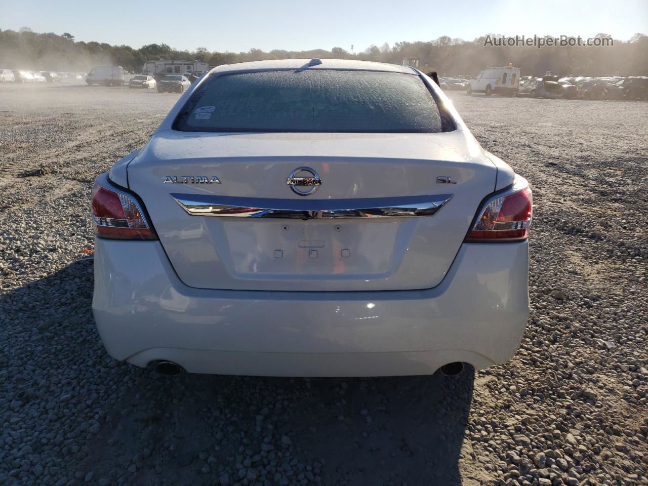 2015 Nissan Altima 2.5 White vin: 1N4AL3AP4FN343579