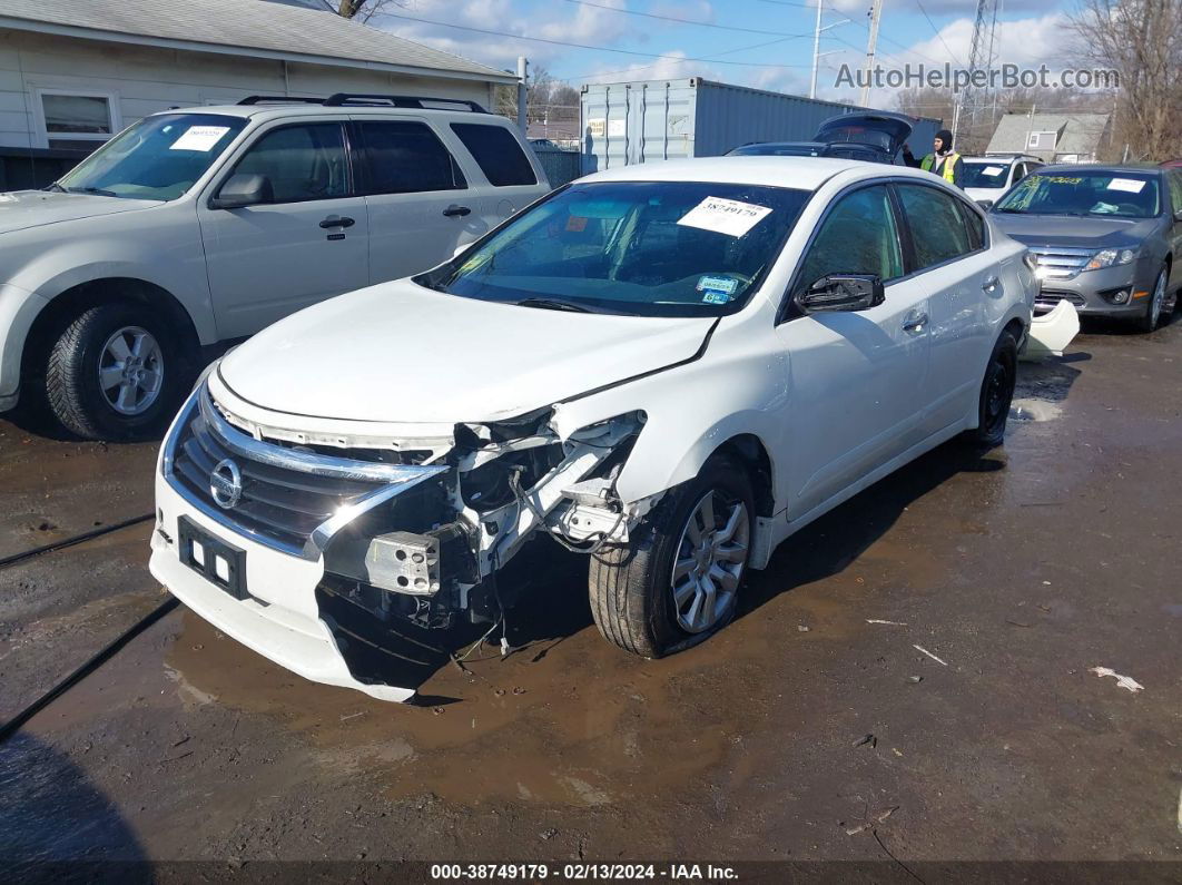 2015 Nissan Altima 2.5 S White vin: 1N4AL3AP4FN880114