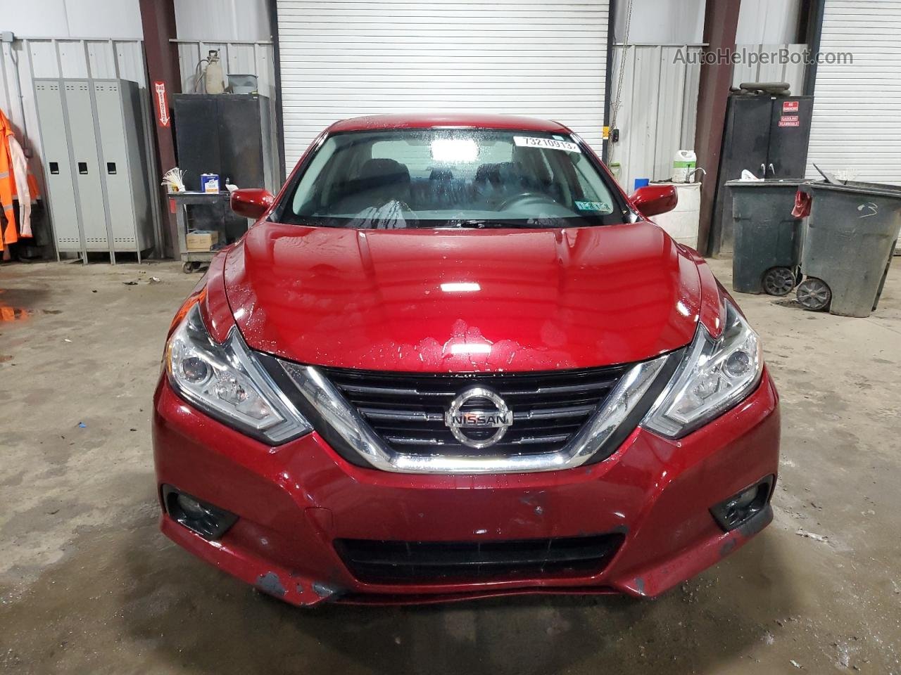 2017 Nissan Altima 2.5 Red vin: 1N4AL3AP4HC266517