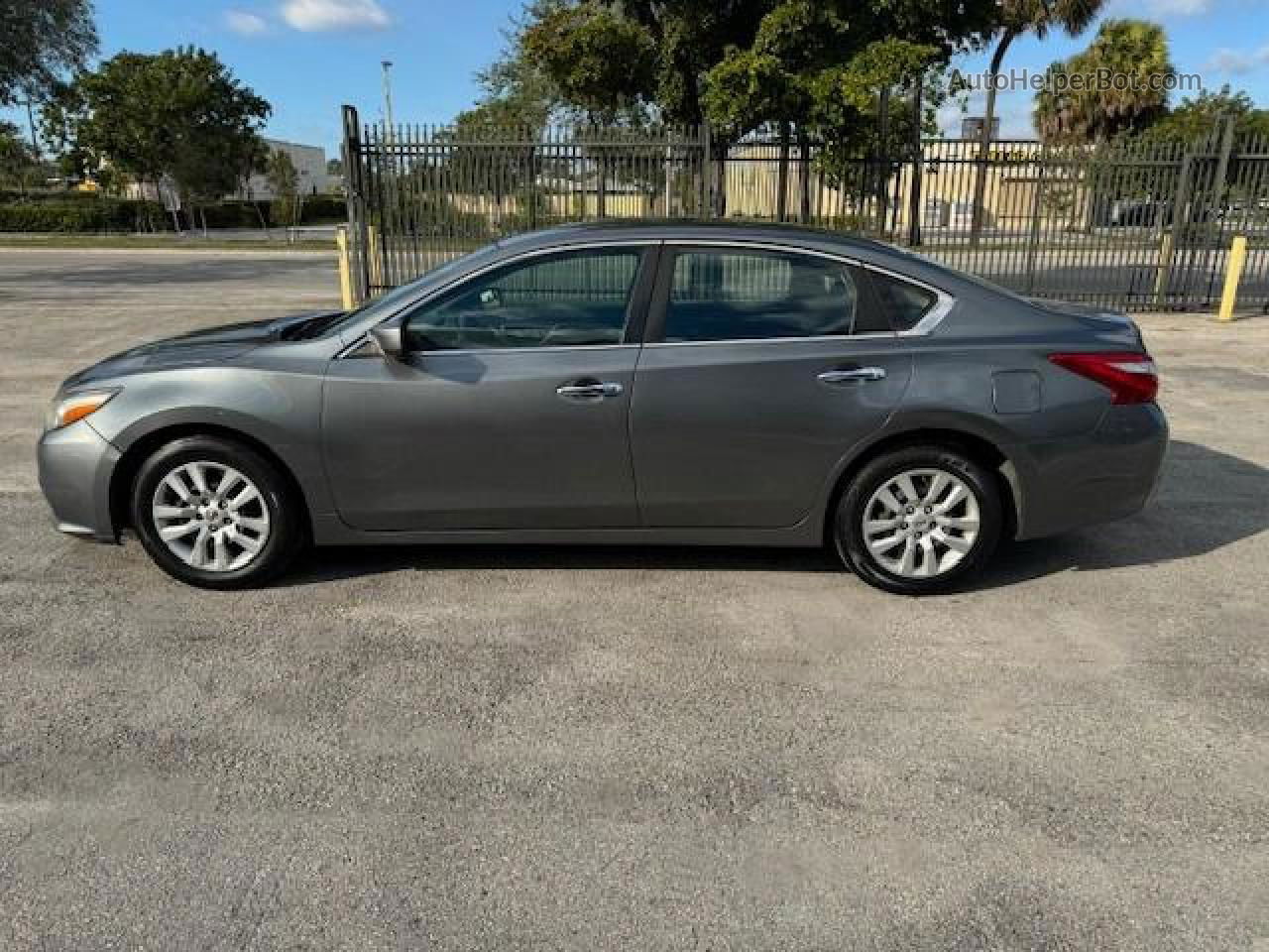 2017 Nissan Altima 2.5 Gray vin: 1N4AL3AP4HN304249