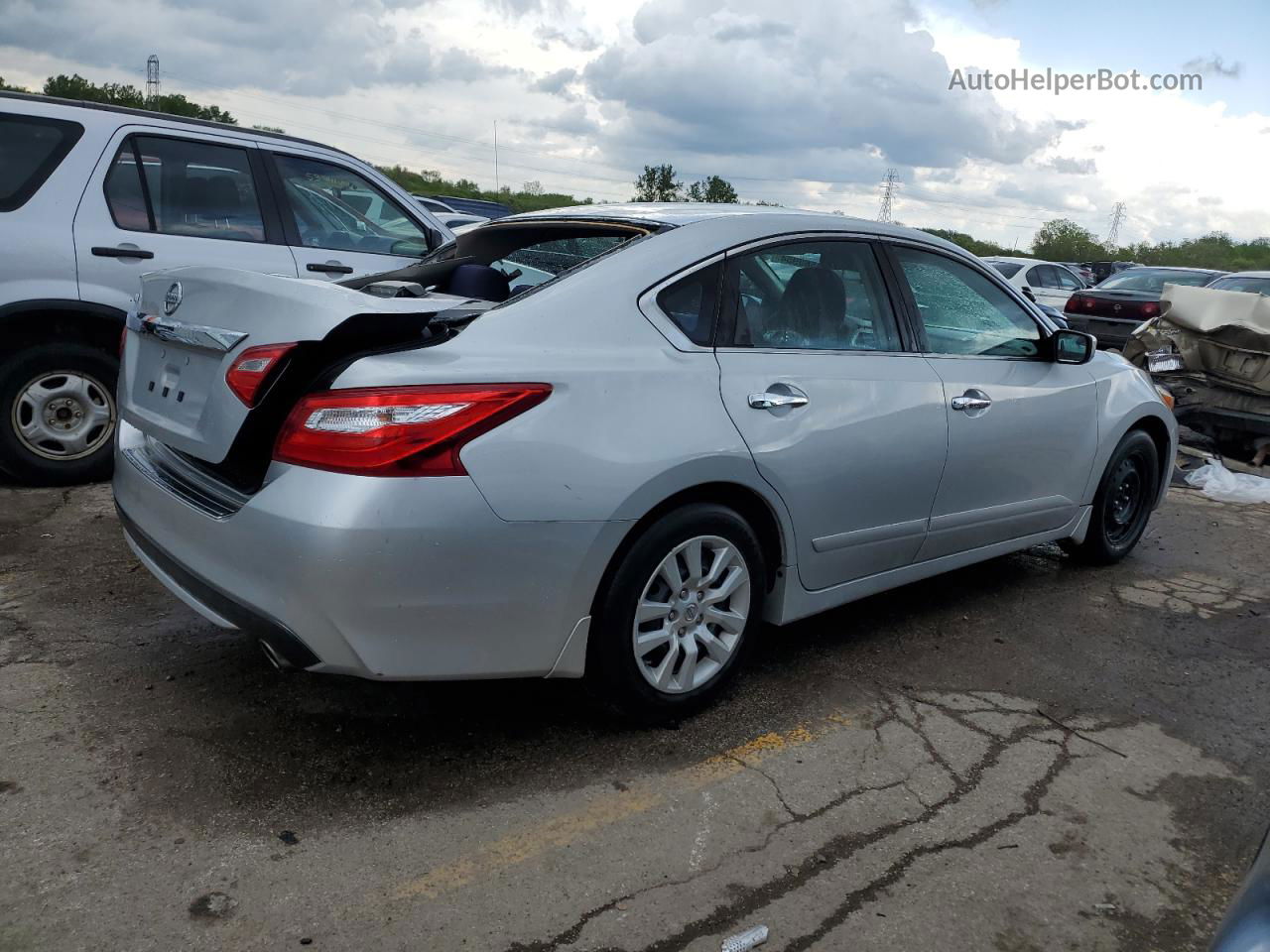 2017 Nissan Altima 2.5 Серебряный vin: 1N4AL3AP4HN324632