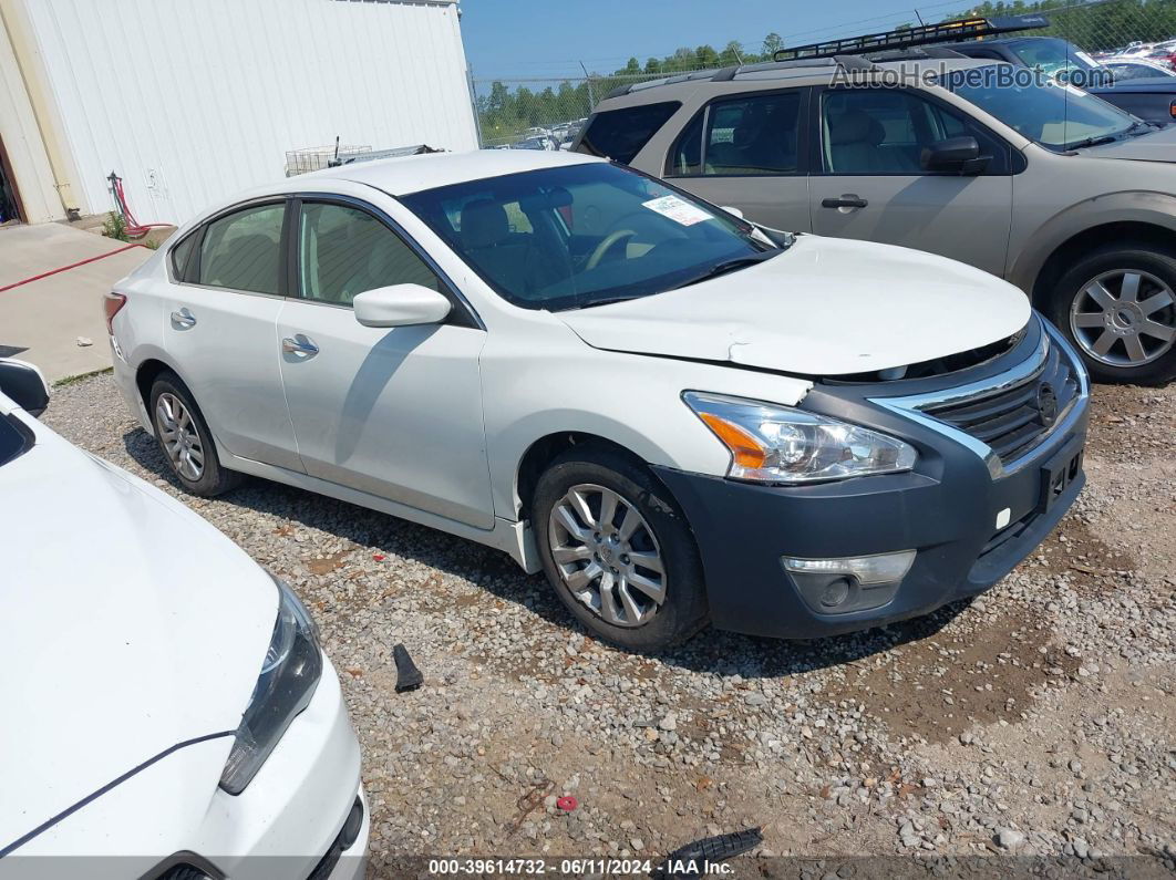 2014 Nissan Altima 2.5 S White vin: 1N4AL3AP5EN221229