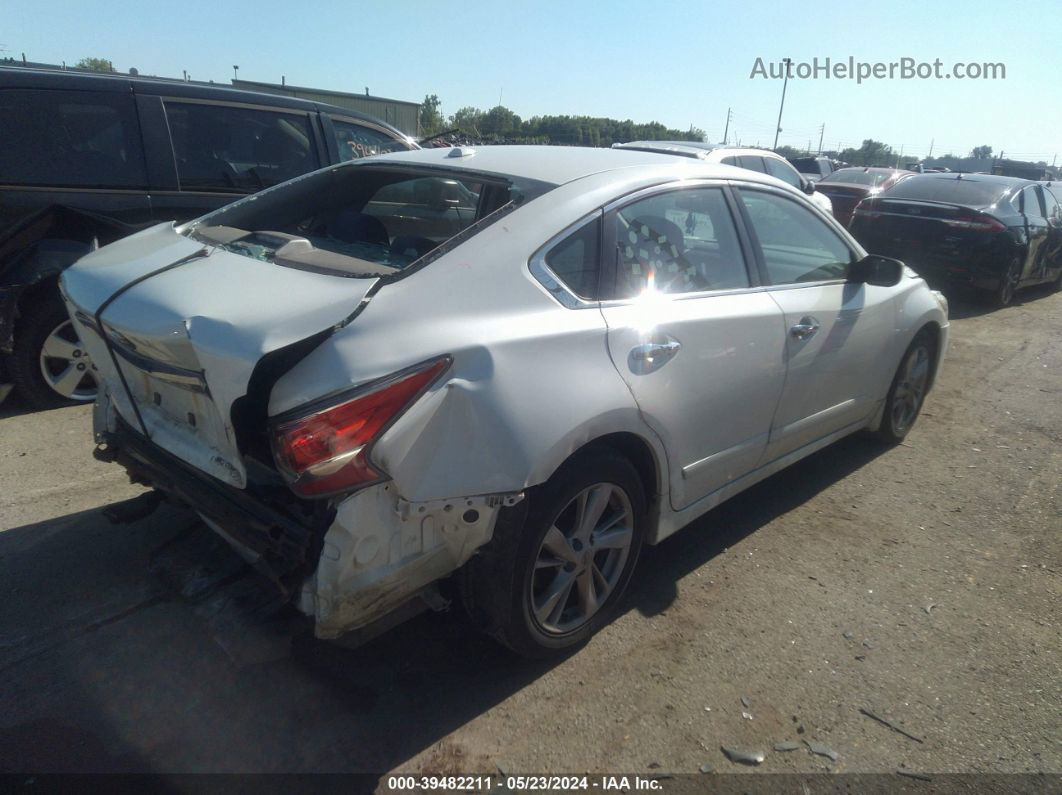 2015 Nissan Altima 2.5 Sv White vin: 1N4AL3AP5FC198998