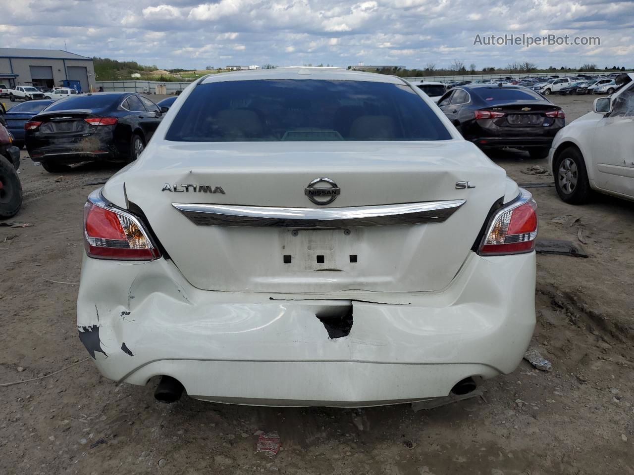 2015 Nissan Altima 2.5 Белый vin: 1N4AL3AP5FC447011