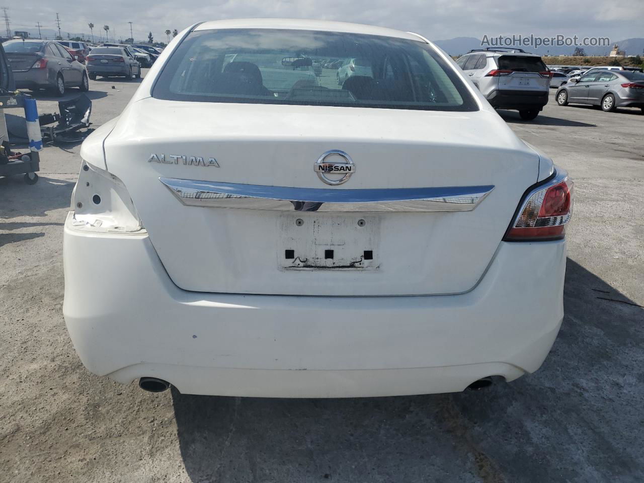 2015 Nissan Altima 2.5 White vin: 1N4AL3AP5FC453682