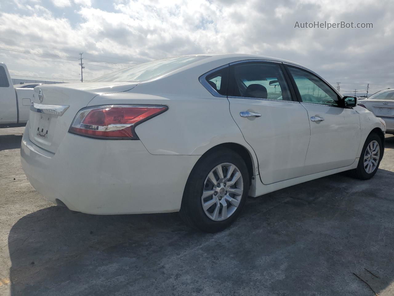 2015 Nissan Altima 2.5 White vin: 1N4AL3AP5FC453682