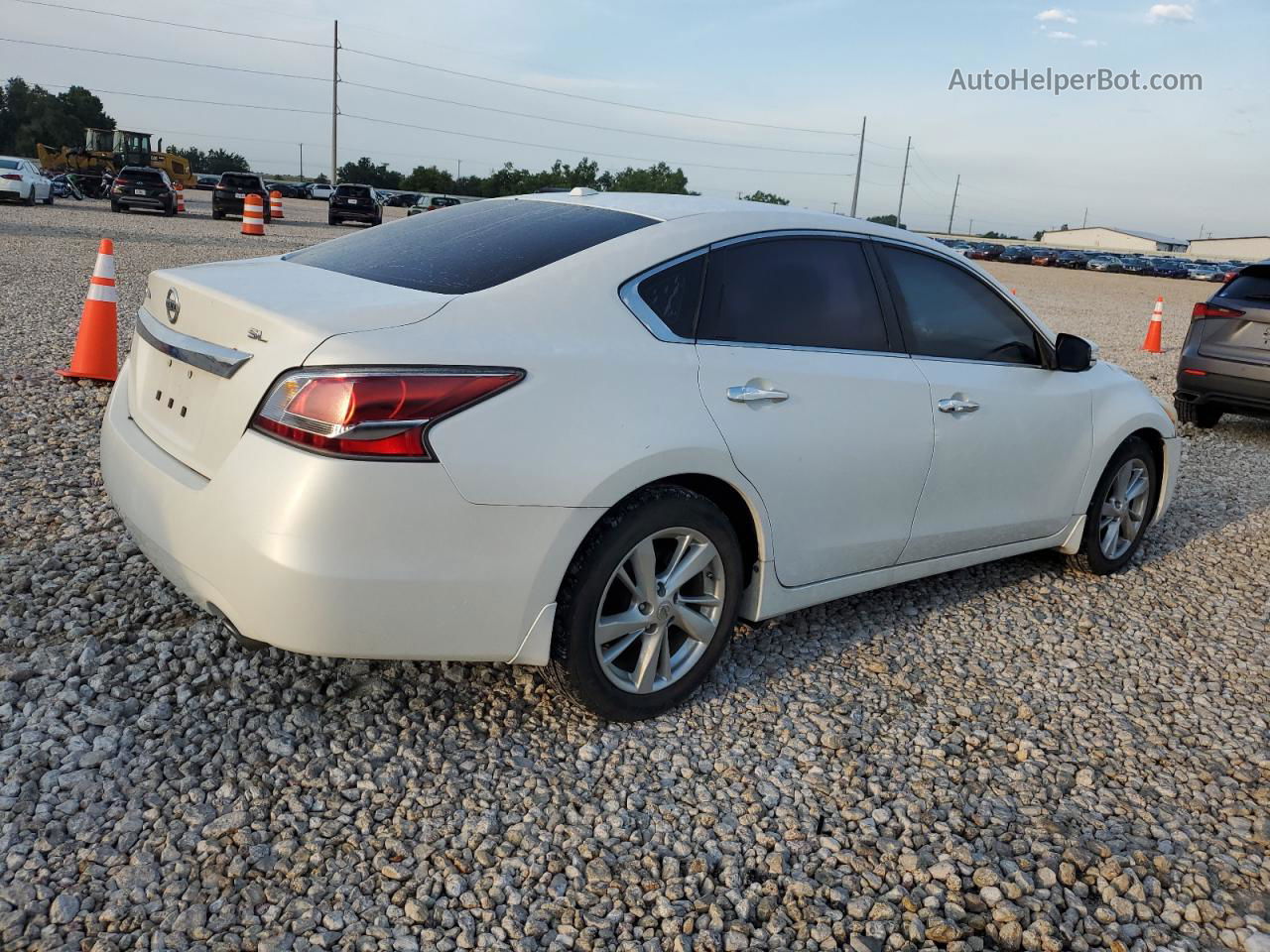 2015 Nissan Altima 2.5 White vin: 1N4AL3AP5FN342506