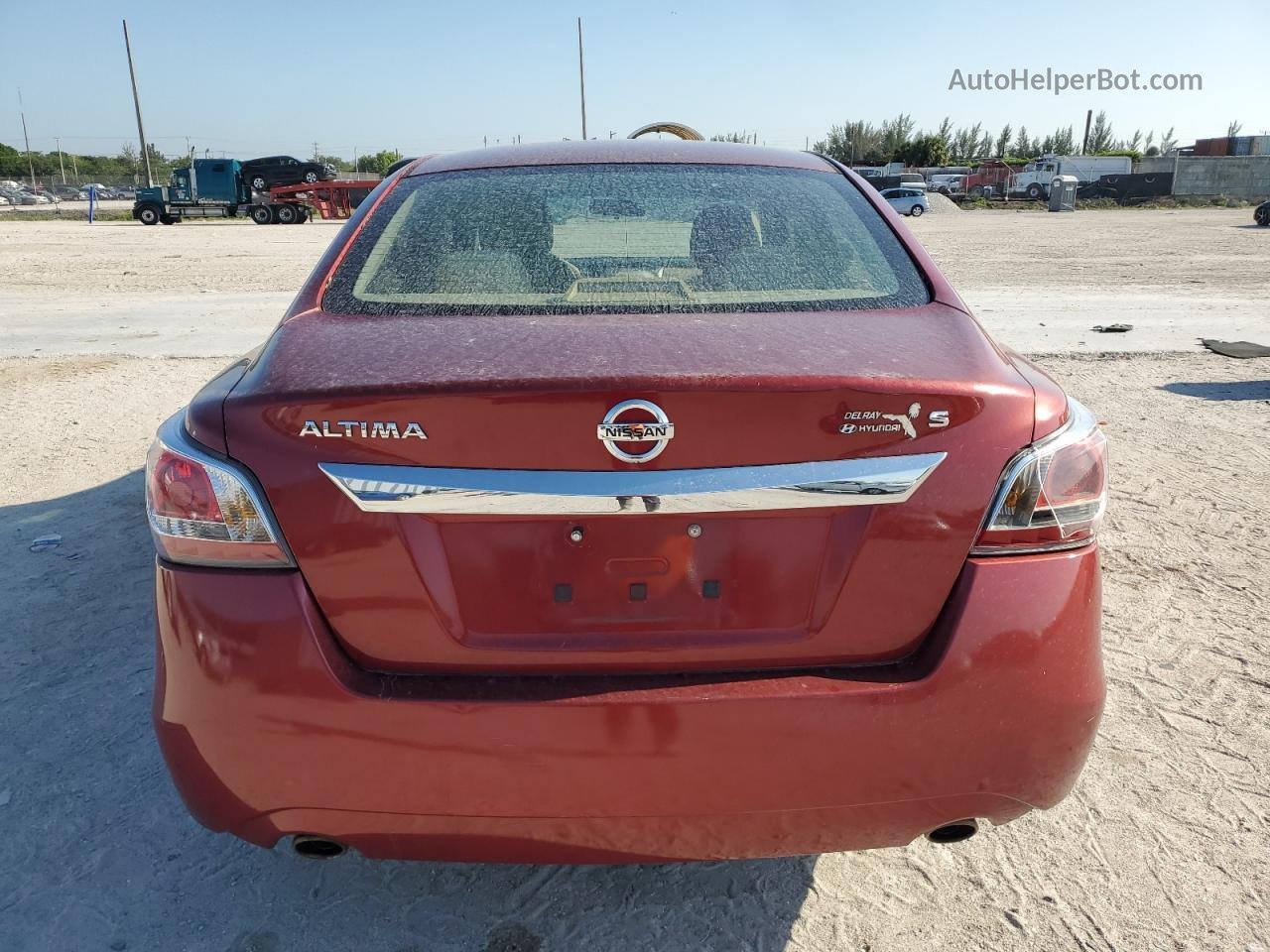 2015 Nissan Altima 2.5 Red vin: 1N4AL3AP5FN392239