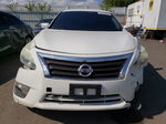 2015 Nissan Altima 2.5 Белый vin: 1N4AL3AP5FN399272