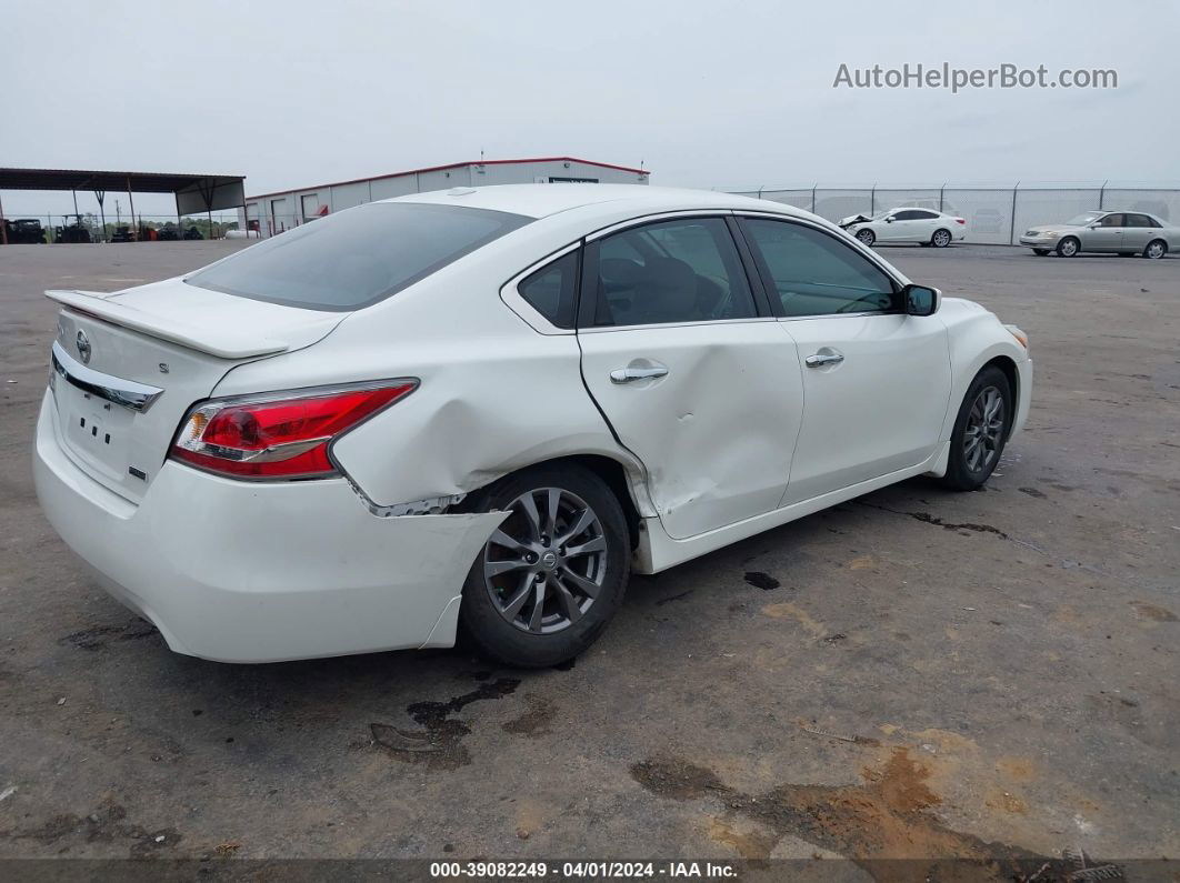 2015 Nissan Altima 2.5 S White vin: 1N4AL3AP5FN911127