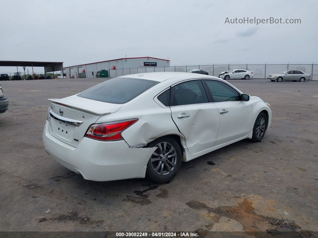 2015 Nissan Altima 2.5 S White vin: 1N4AL3AP5FN911127