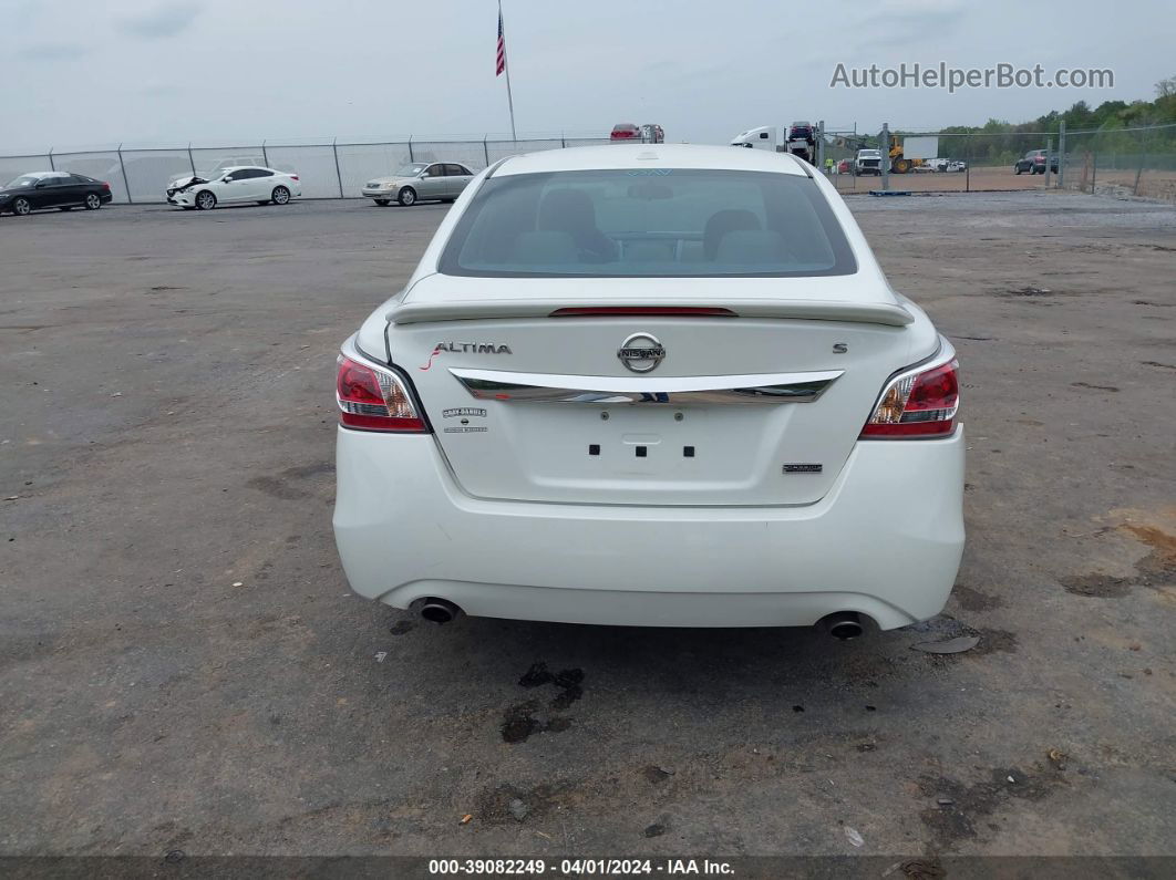 2015 Nissan Altima 2.5 S Белый vin: 1N4AL3AP5FN911127