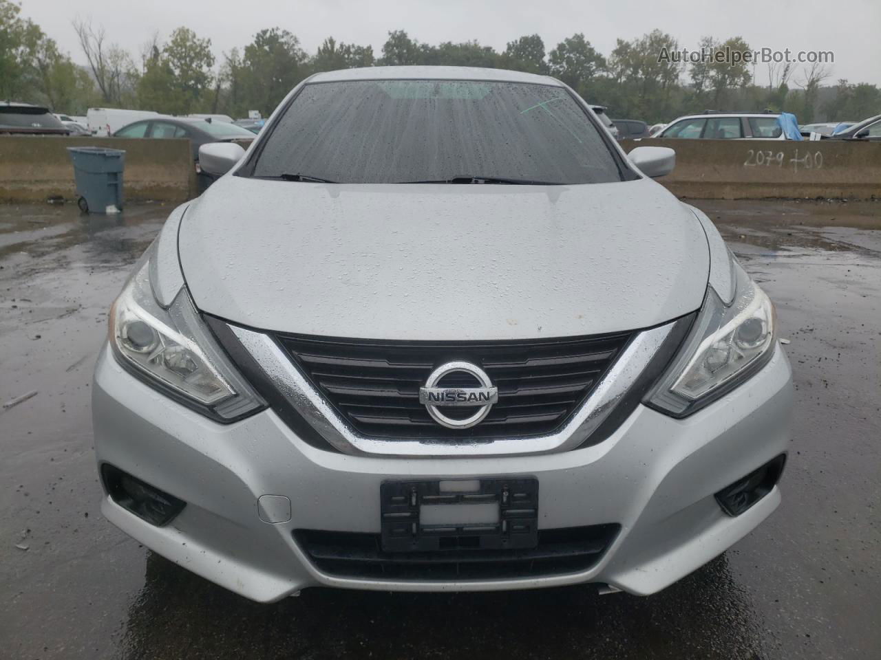 2017 Nissan Altima 2.5 Серебряный vin: 1N4AL3AP5HC109837