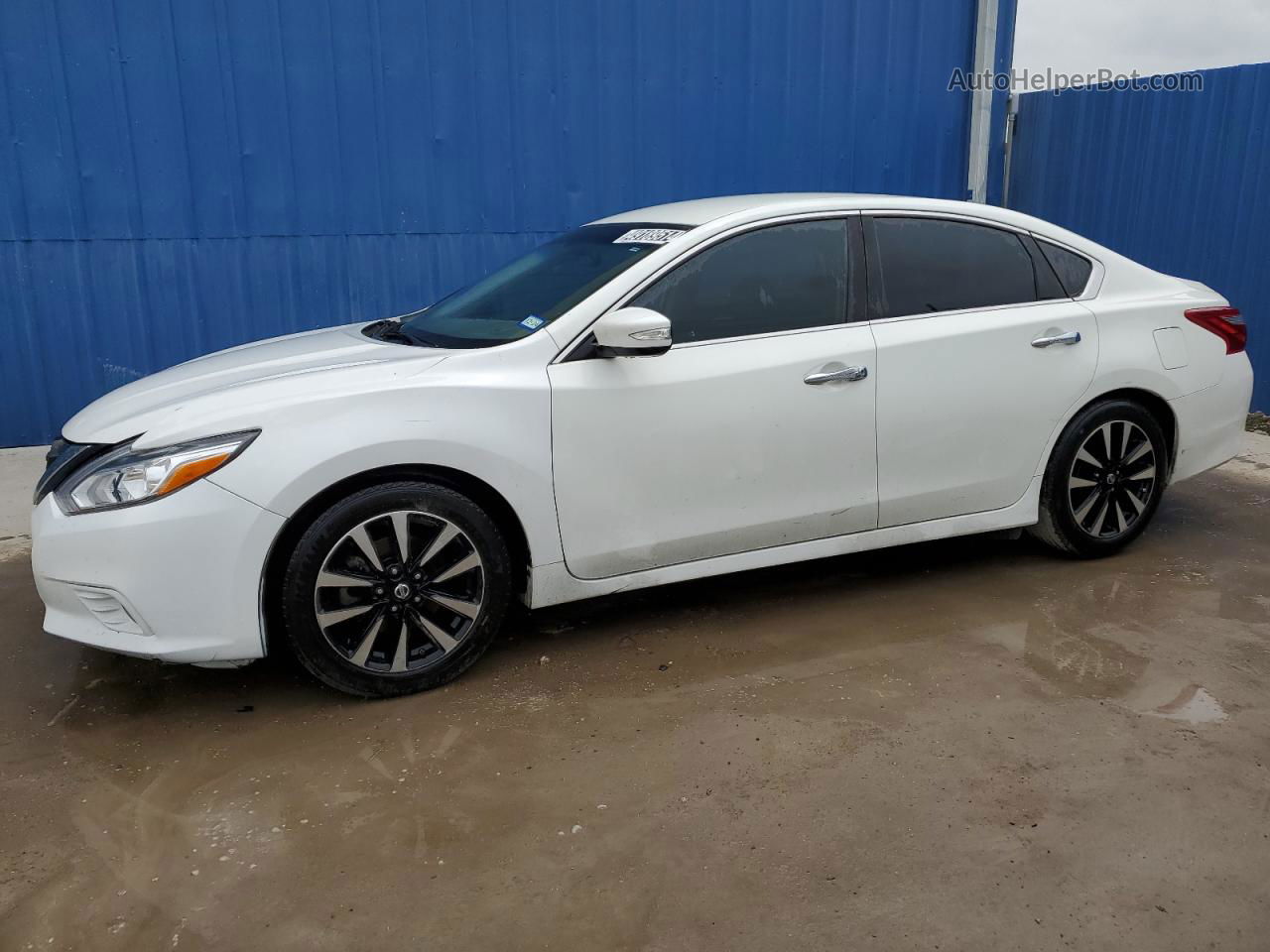 2018 Nissan Altima 2.5 White vin: 1N4AL3AP5JC177111