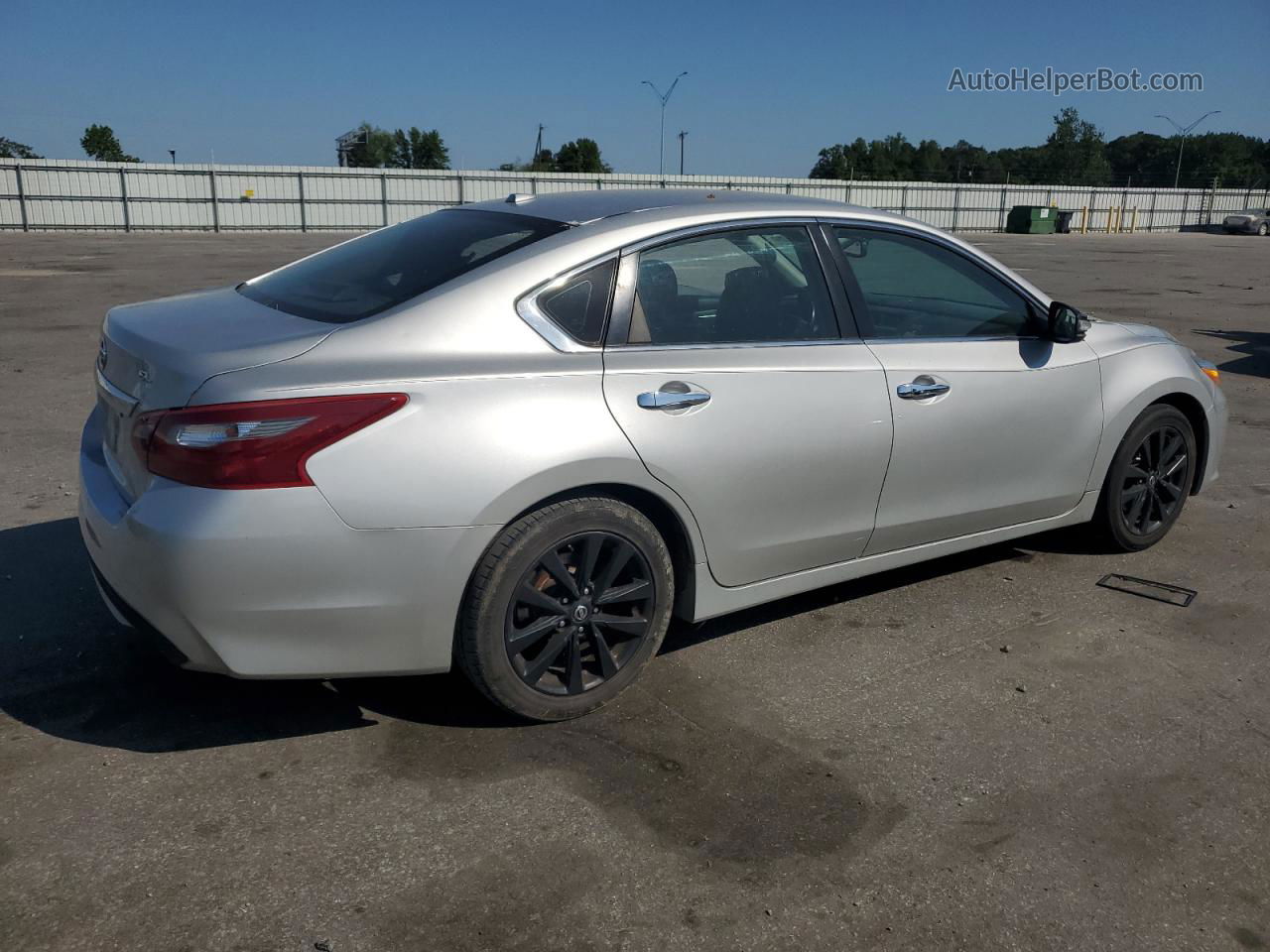 2018 Nissan Altima 2.5 Серебряный vin: 1N4AL3AP5JC268010