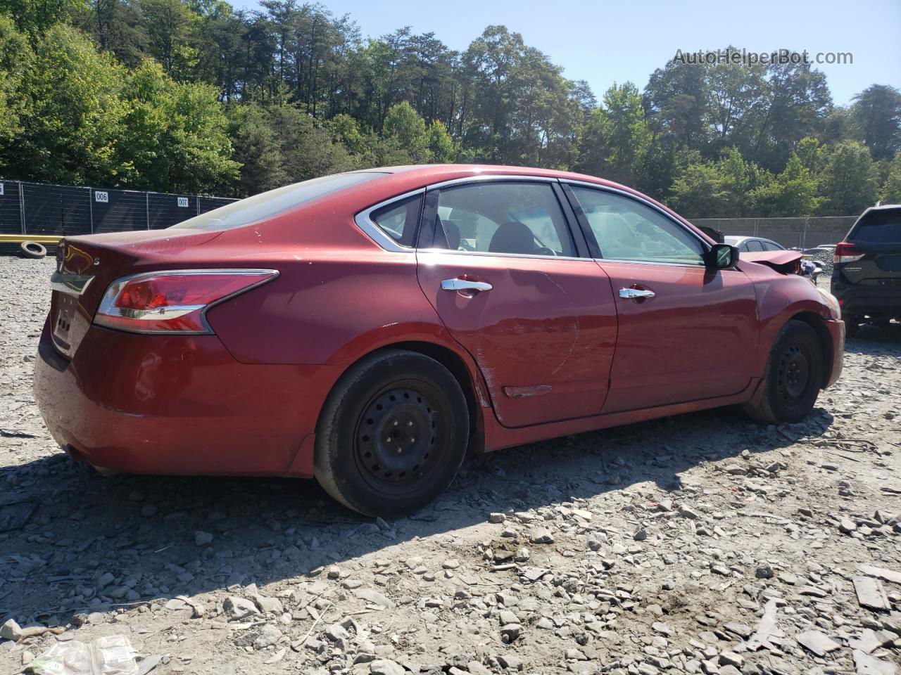 2015 Nissan Altima 2.5 Red vin: 1N4AL3AP6FC411263