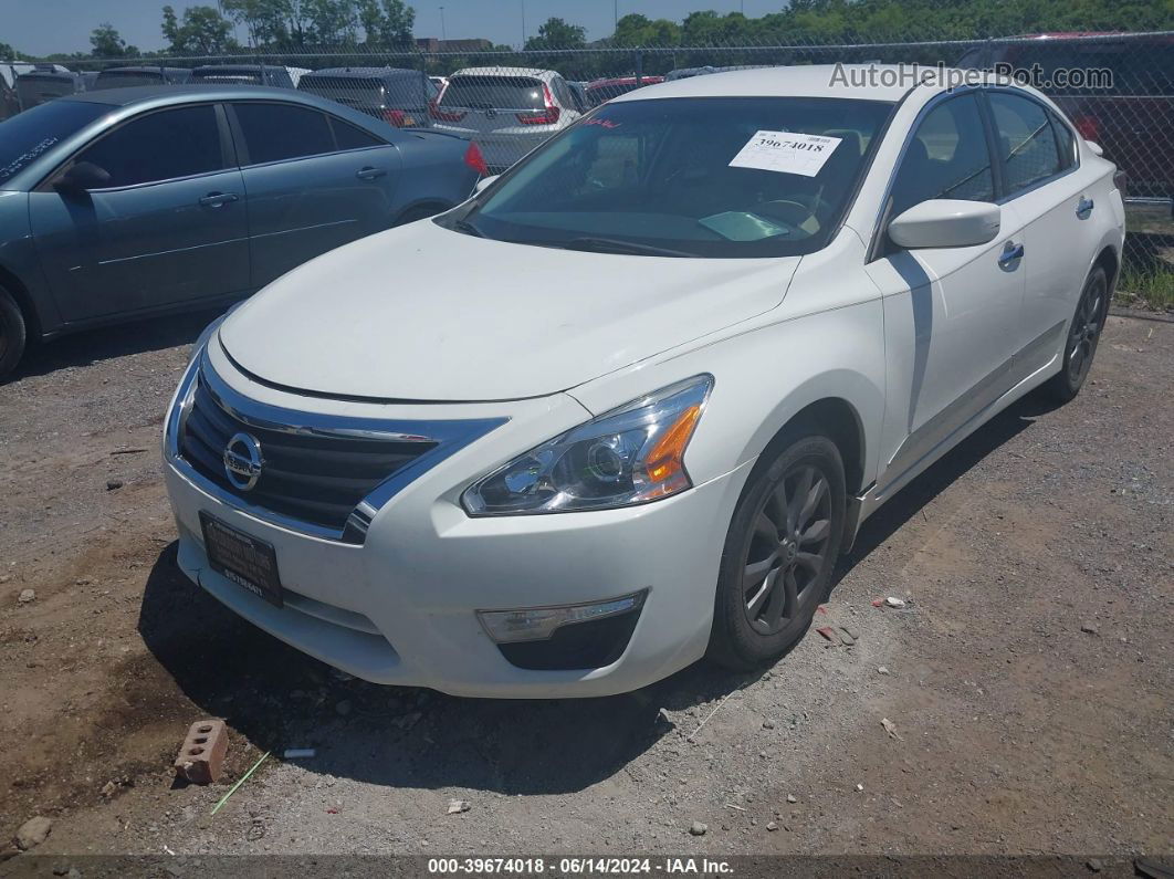 2015 Nissan Altima 2.5 S White vin: 1N4AL3AP6FC415880