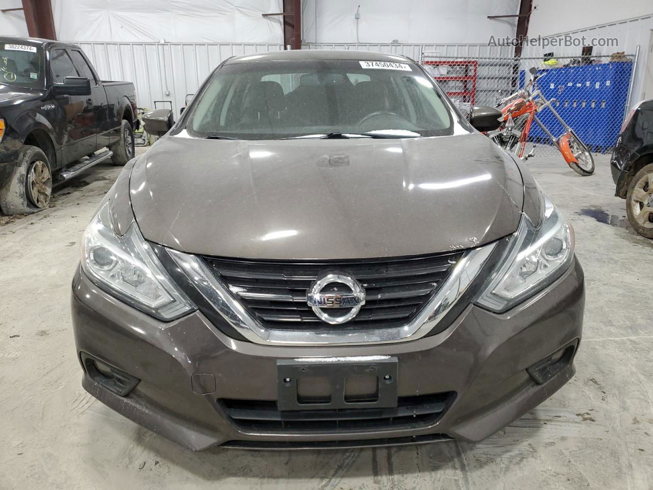 2017 Nissan Altima 2.5 Tan vin: 1N4AL3AP6HC210045