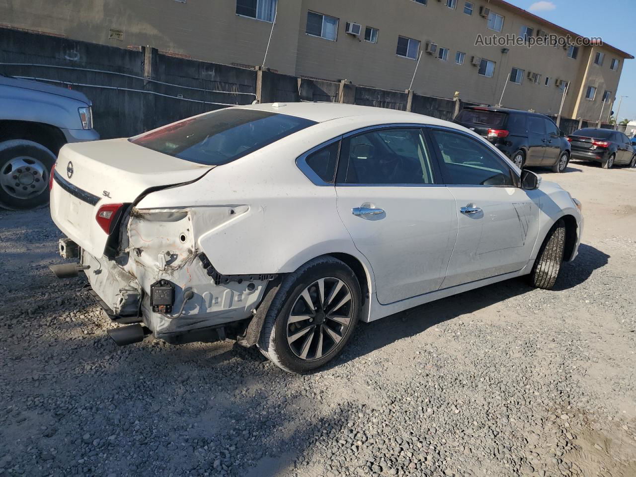 2018 Nissan Altima 2.5 Белый vin: 1N4AL3AP6JC173181