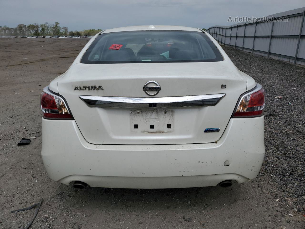 2014 Nissan Altima 2.5 White vin: 1N4AL3AP7EC153365