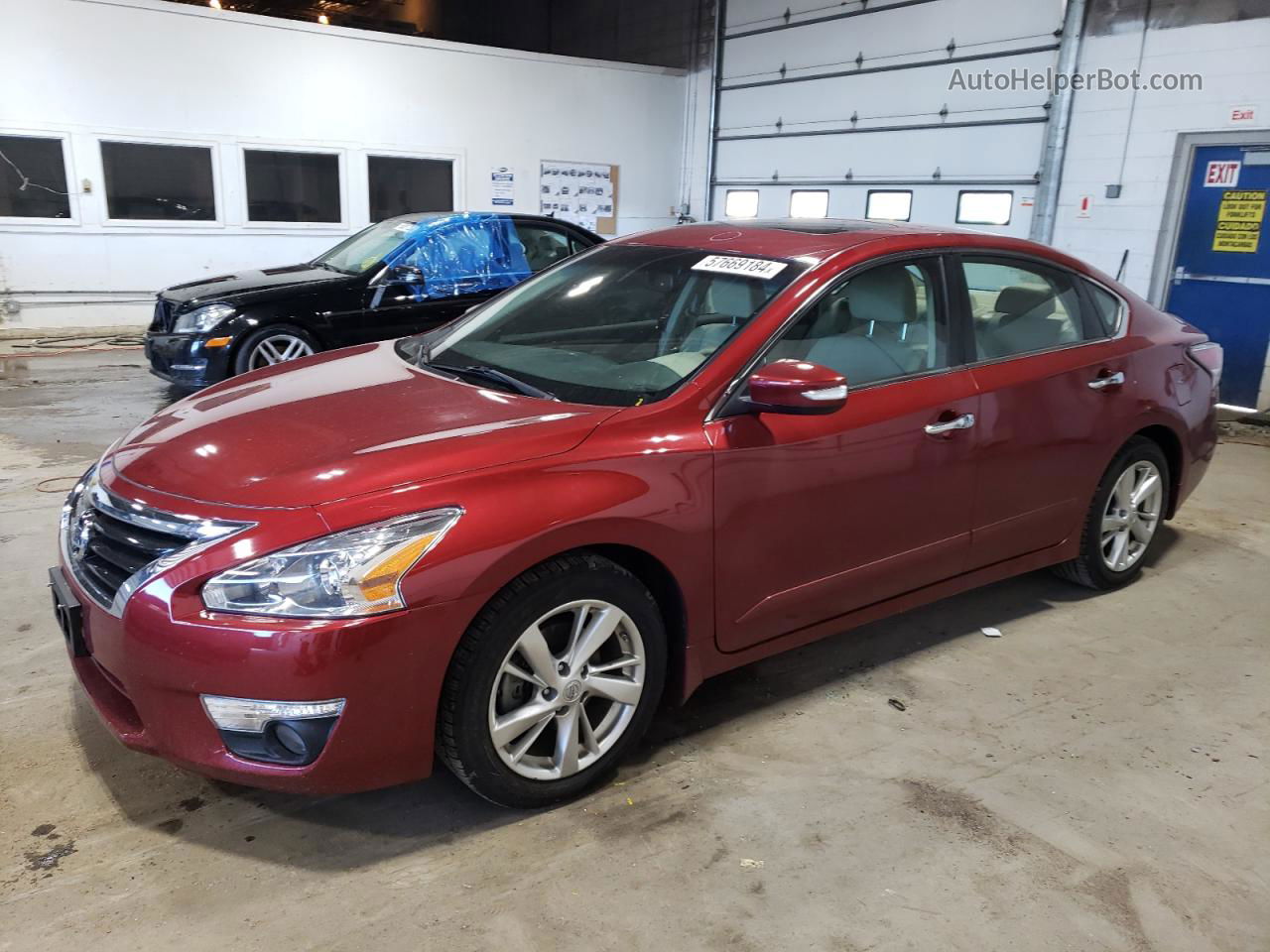 2014 Nissan Altima 2.5 Red vin: 1N4AL3AP7EN372251