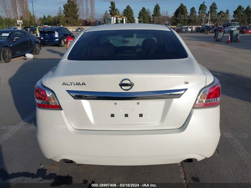 2015 Nissan Altima 2.5 S White vin: 1N4AL3AP7FC162665