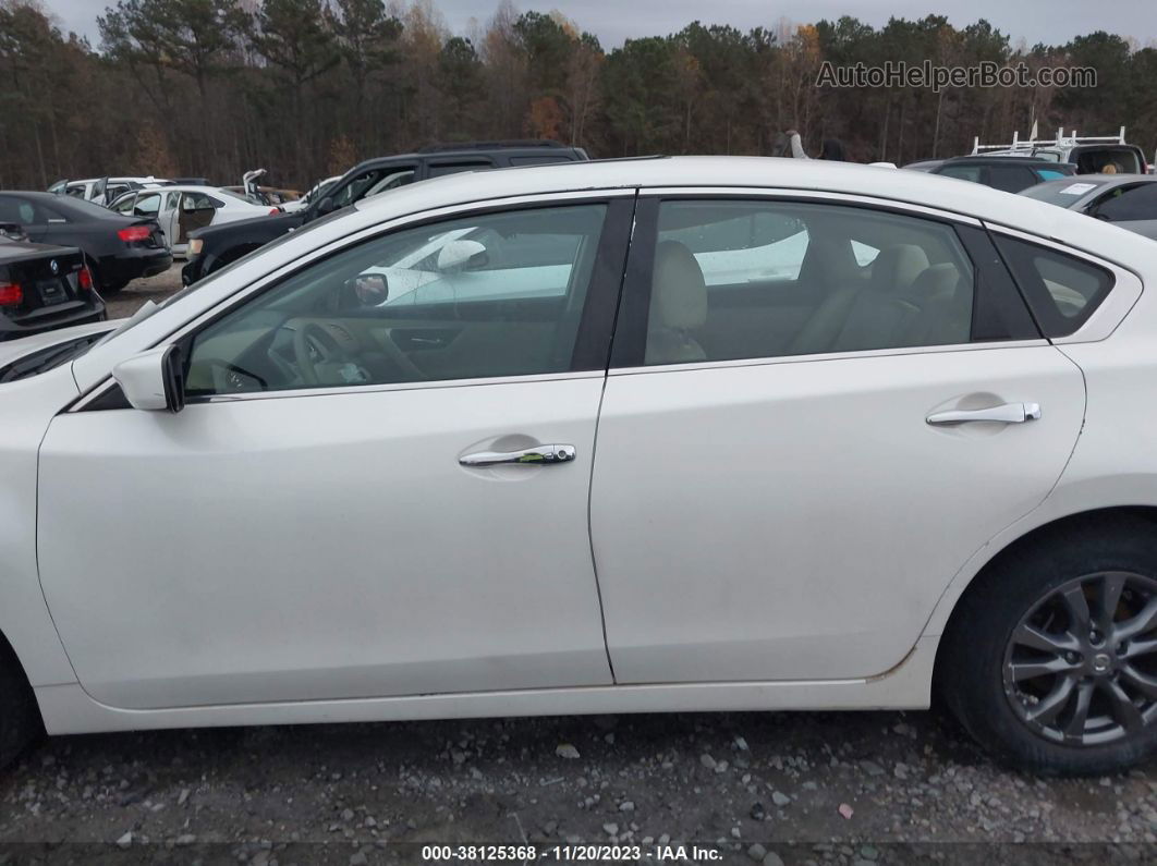 2015 Nissan Altima 2.5 S White vin: 1N4AL3AP7FC196380