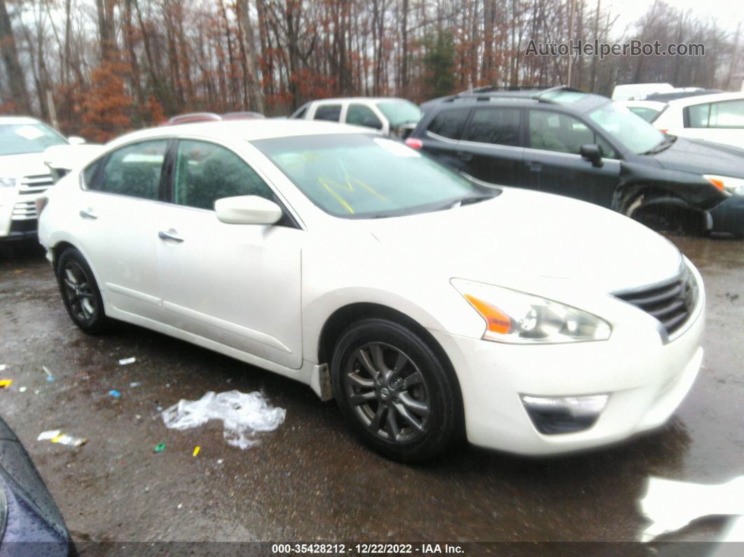 2015 Nissan Altima 2.5 S White vin: 1N4AL3AP7FC217602