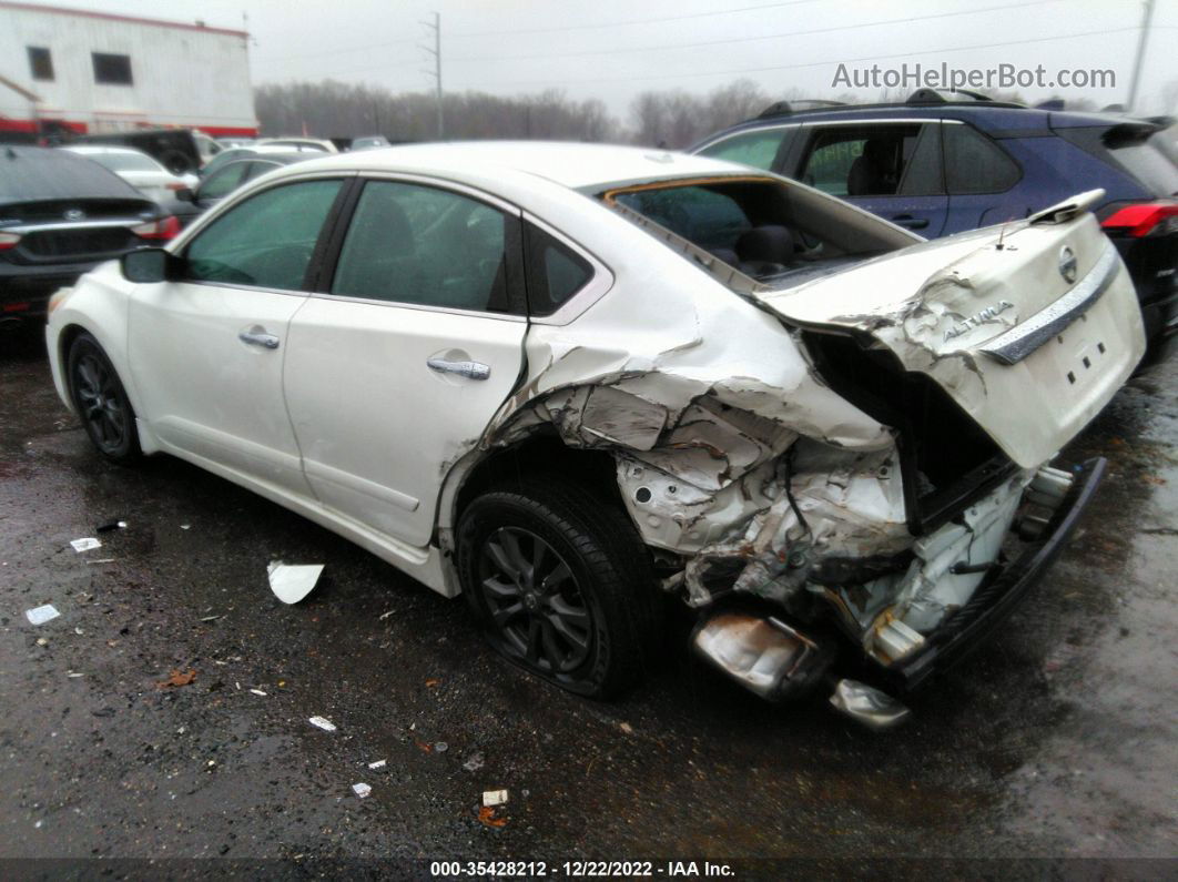 2015 Nissan Altima 2.5 S White vin: 1N4AL3AP7FC217602