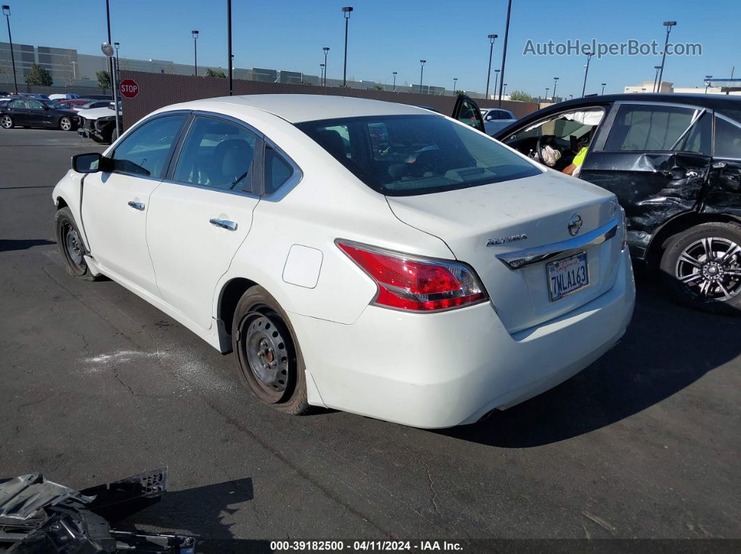 2015 Nissan Altima 2.5 S White vin: 1N4AL3AP7FC438200