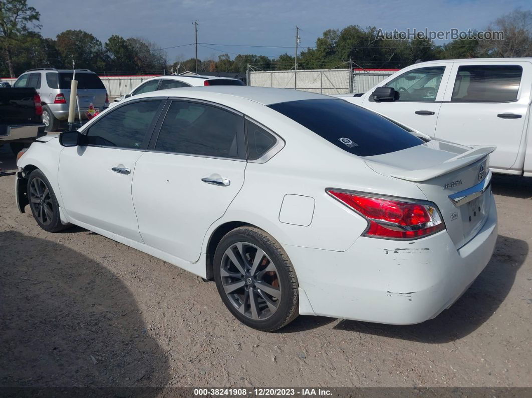 2015 Nissan Altima 2.5 S White vin: 1N4AL3AP7FN403578