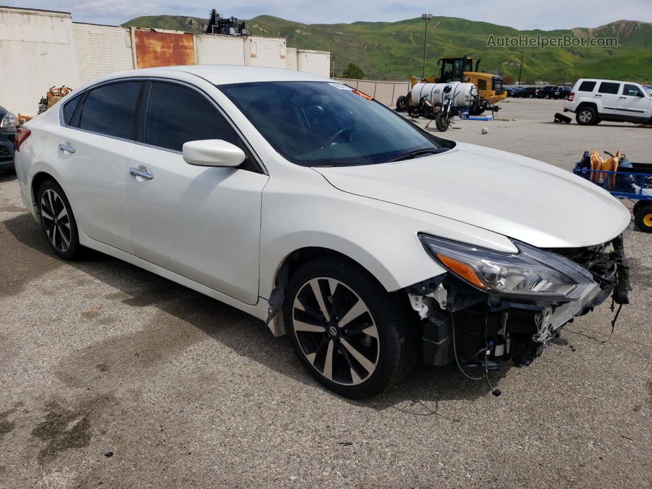 2018 Nissan Altima 2.5 White vin: 1N4AL3AP7JC106895