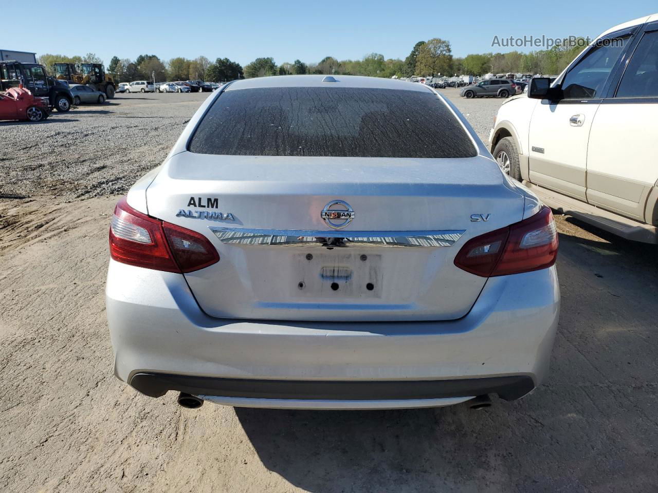 2018 Nissan Altima 2.5 Silver vin: 1N4AL3AP7JC243657