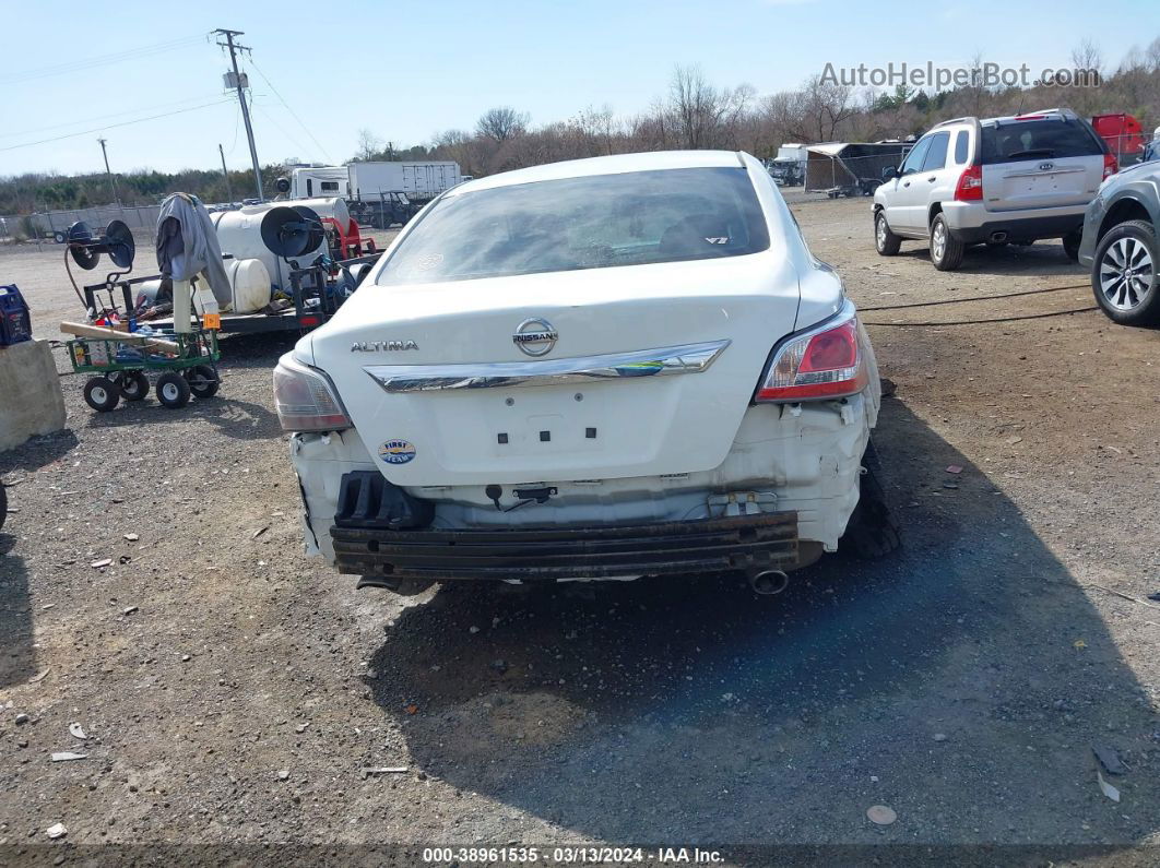 2015 Nissan Altima 2.5 S White vin: 1N4AL3AP8FC276920