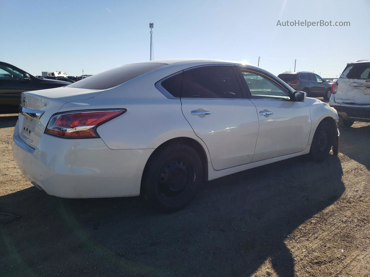 2015 Nissan Altima 2.5 White vin: 1N4AL3AP8FC499636