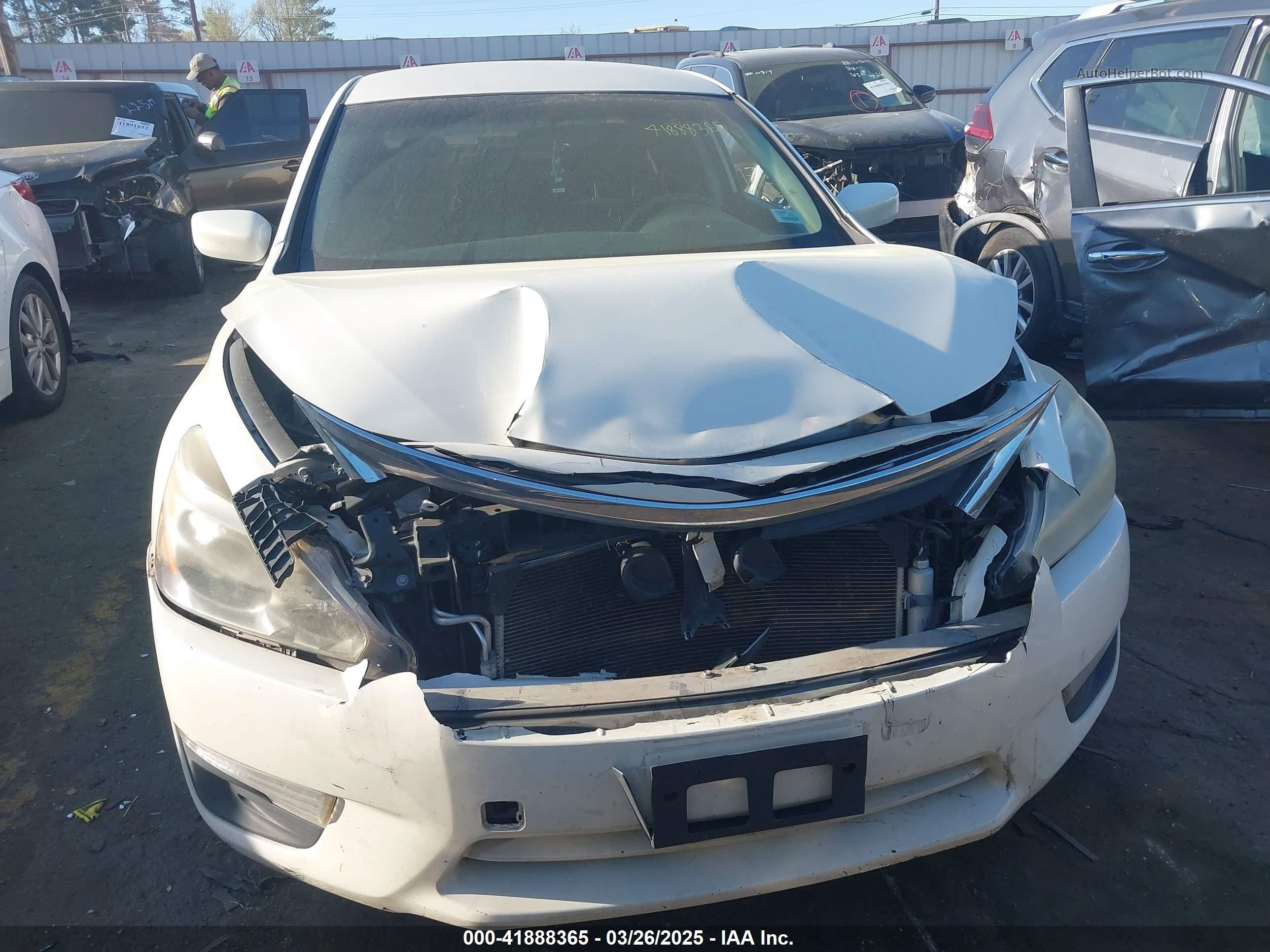 2015 Nissan Altima 2.5 S White vin: 1N4AL3AP8FC569104