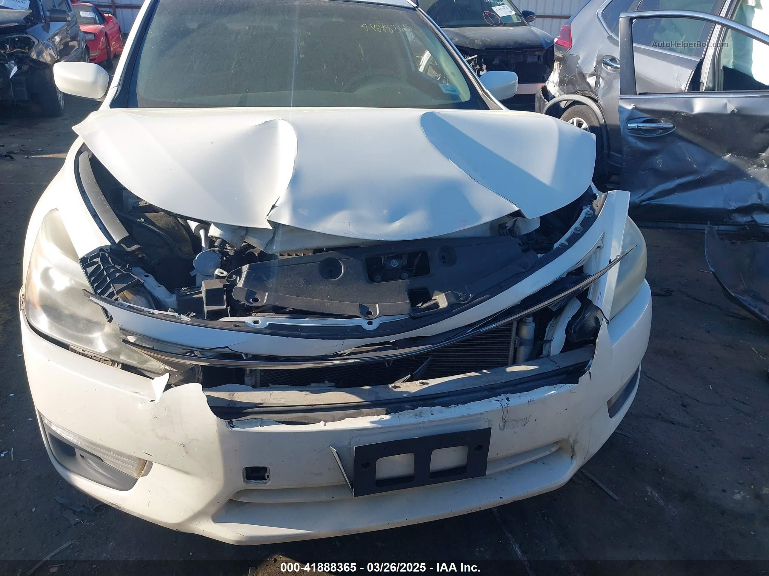2015 Nissan Altima 2.5 S White vin: 1N4AL3AP8FC569104