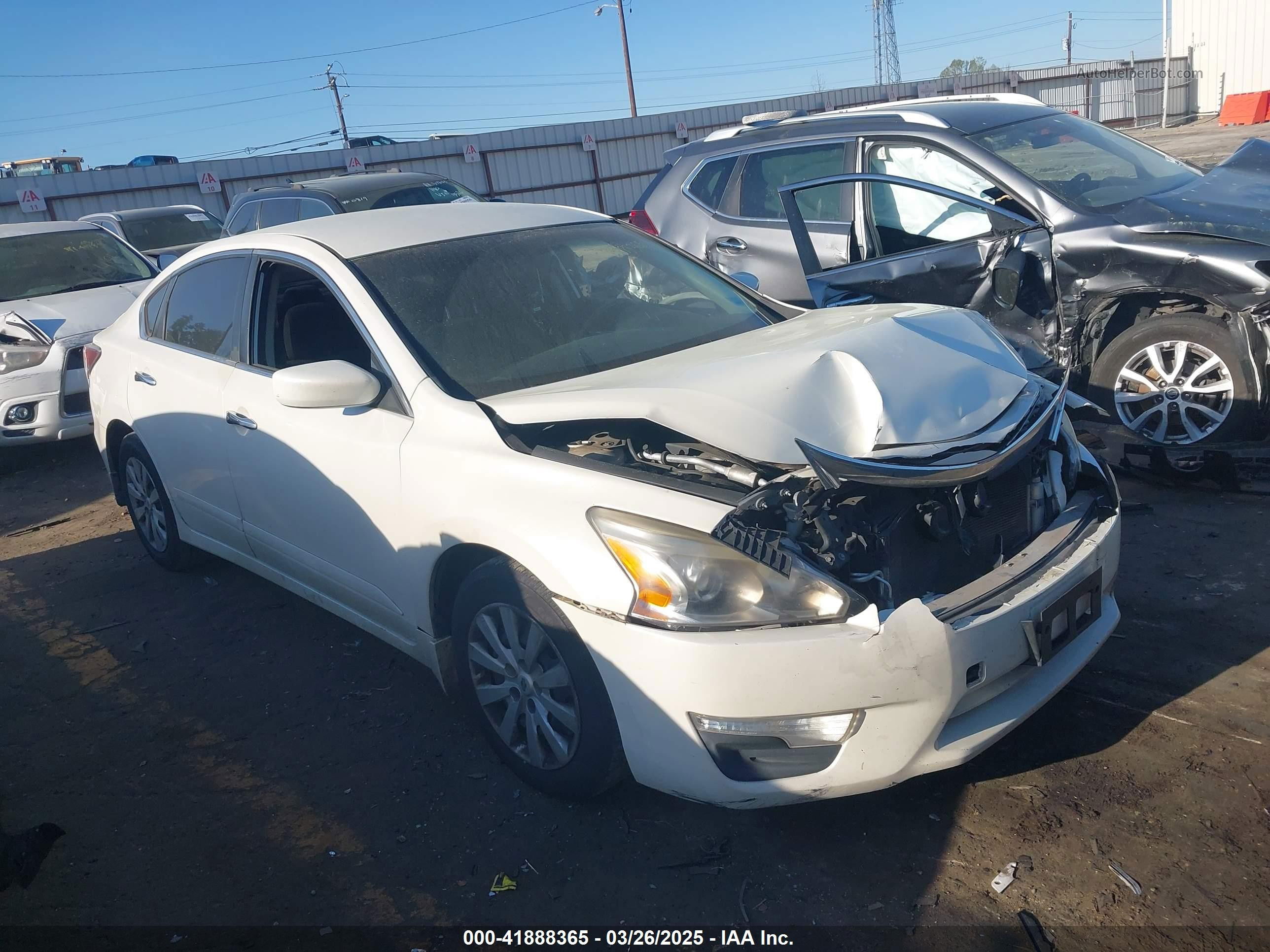 2015 Nissan Altima 2.5 S White vin: 1N4AL3AP8FC569104